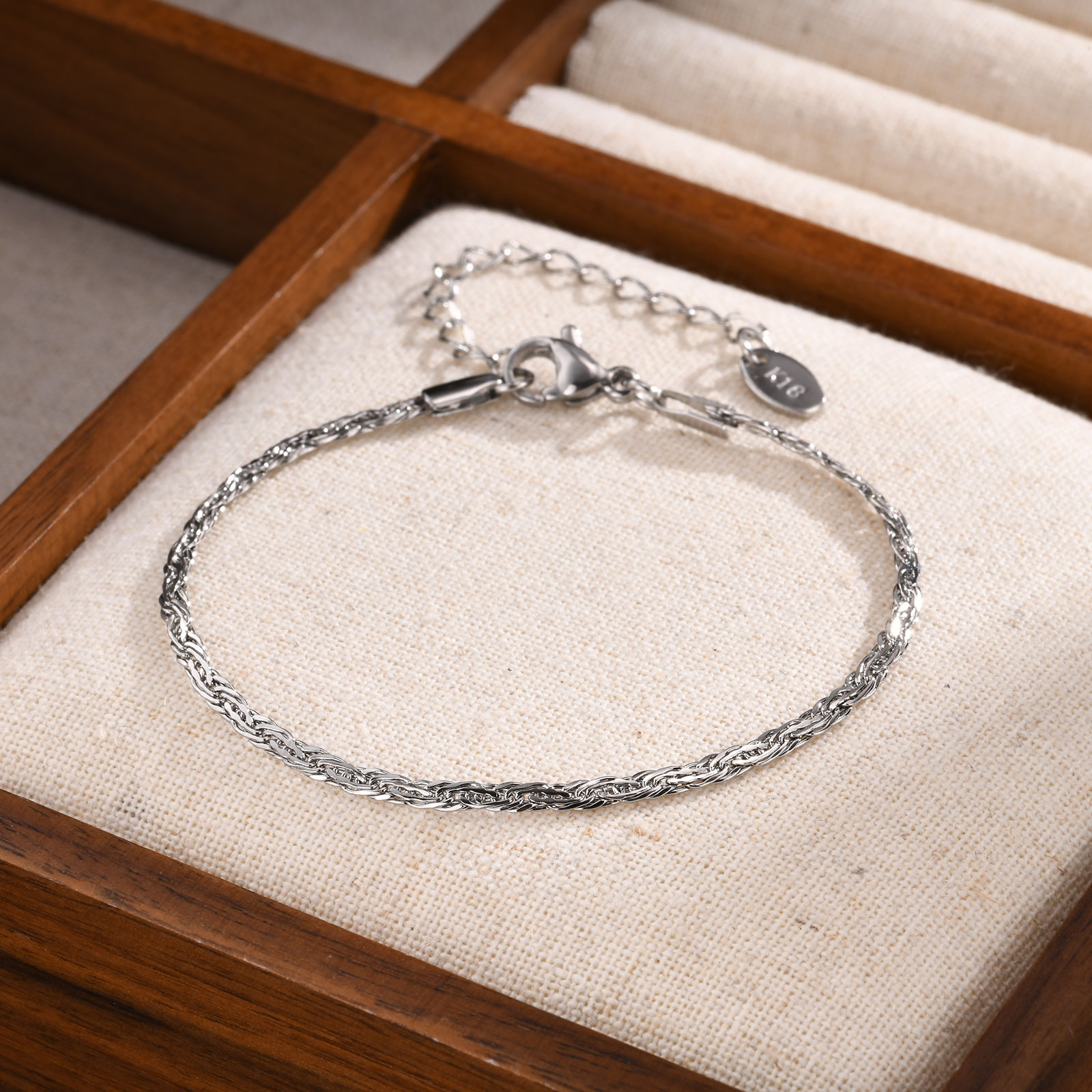 16-21CM Verstelbare Armbanden  - Women'S Fashion Of The 1940S recensie en prijs